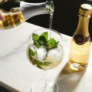 add liquids in right order for hugo spritz recipe