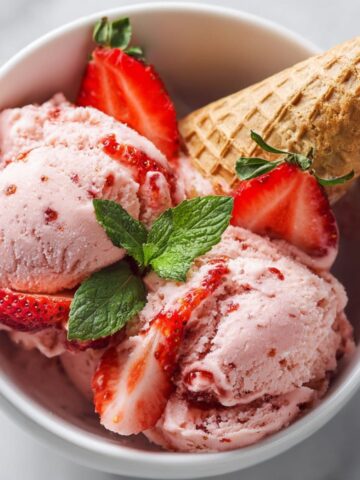 strawberry ice cream