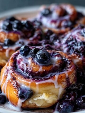 blueberry cinnamon rolls
