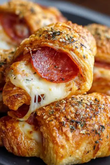 mozzarella pepperoni croissant rolls