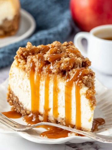 apple crisp cheesecake