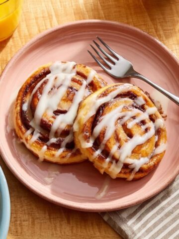 cinnamon roll pancakes