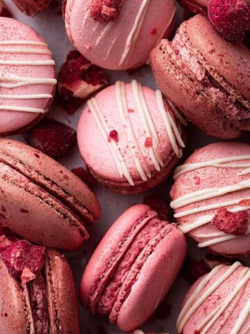 easy strawberry macaron shells