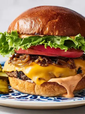 classic cheeseburger