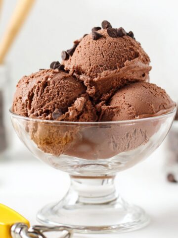 chocolate frozen yogurt
